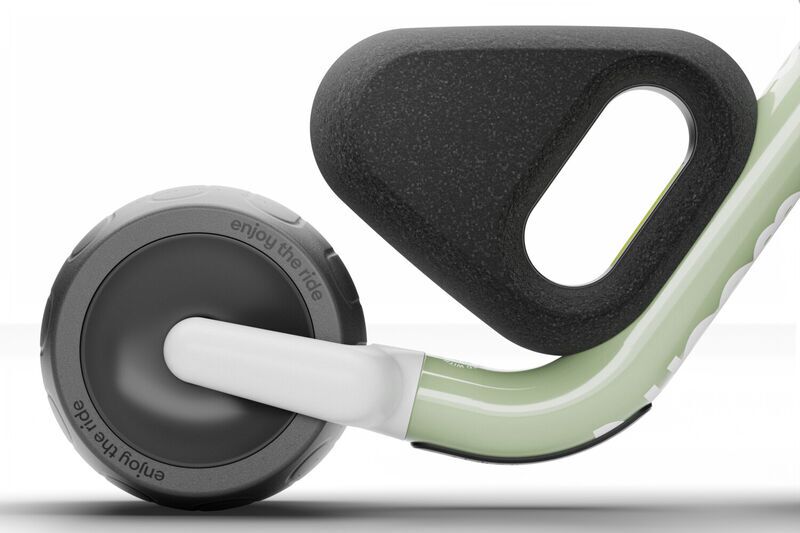 woom WOW balance bike | soft sprout, image 3 of 5
