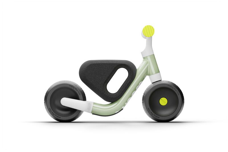 woom WOW balance bike | soft sprout, image 1 of 5