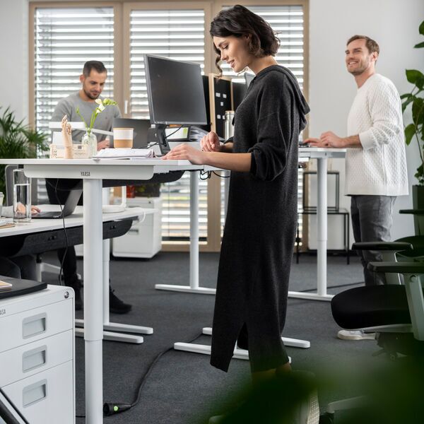 Yaasa Desk Essential 160 x 80 cm - Electrically height-adjustable desk | white 3