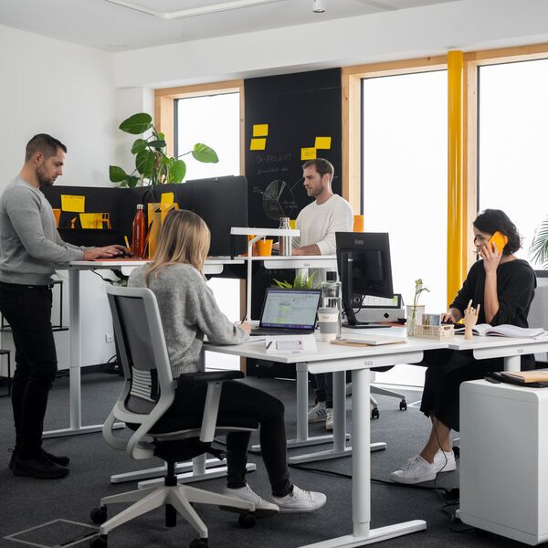 Yaasa Desk Essential 160 x 80 cm - Electrically height-adjustable desk | white 5