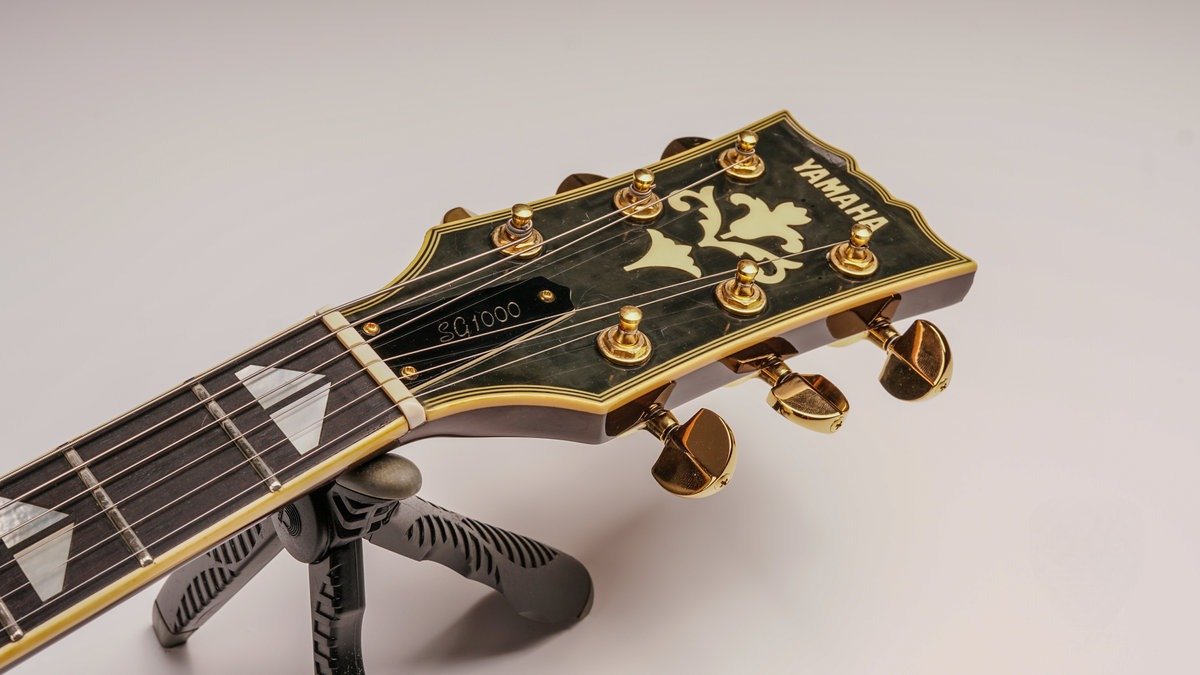 Yamaha SG1000 1981 Japan from 1.493 € - Refurbished with a 30-Day