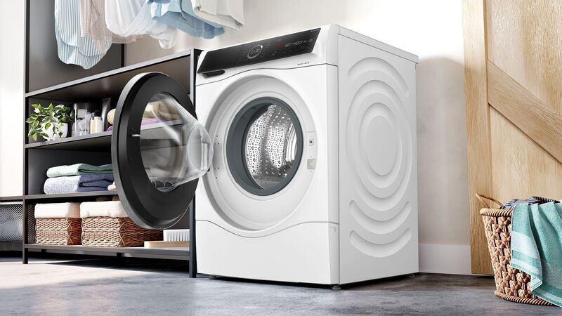 Bosch Serie 8 Washer-dryer 9 kg/6 kg | white/black, image 3 of 5