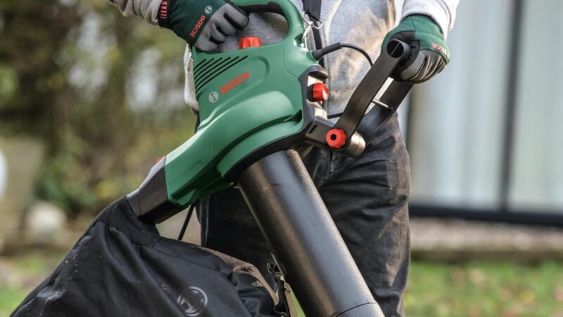 Bosch Universal GardenTidy 2300 Soplador De Hojas | verde/negro 2