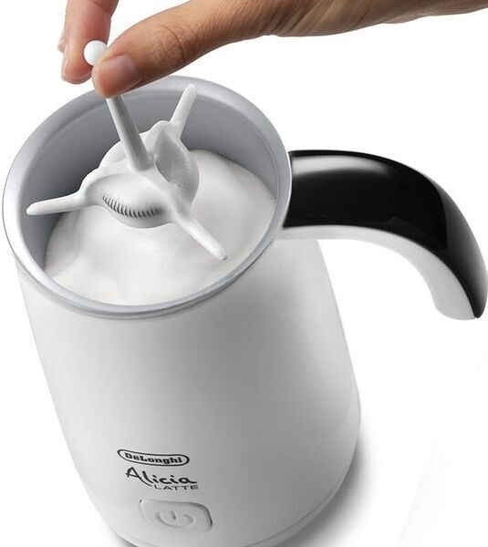 De'Longhi EMF 2.W Alicia Latte Milk Frother | white 2