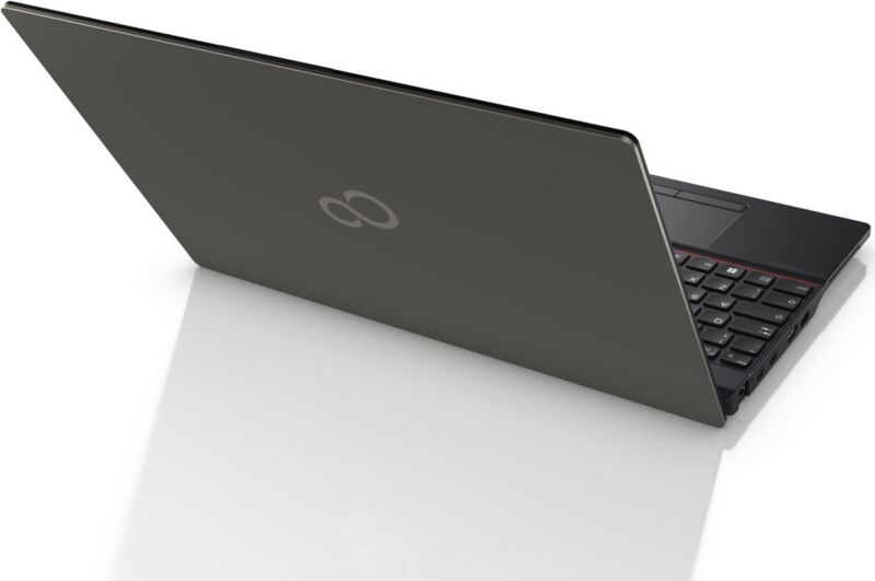 Fujitsu Lifebook E5513 | i7-1355U | 16" | 16 GB | 1 TB SSD | Win 11 Home | DE 5