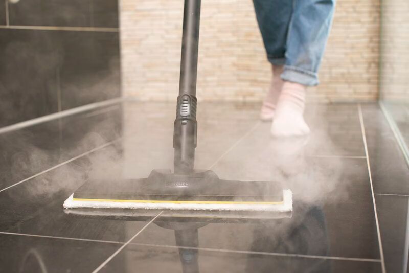 Kärcher SC 2 Deluxe Steam Cleaner | white/black, image 2 of 5