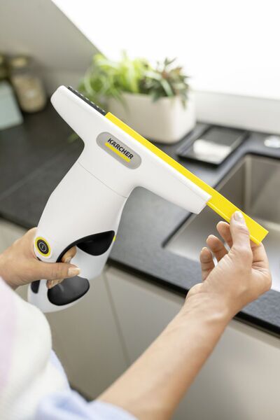 Kärcher WV 1 Compact Care Akku-Fensterreiniger | weiß/gelb, image 3 of 5
