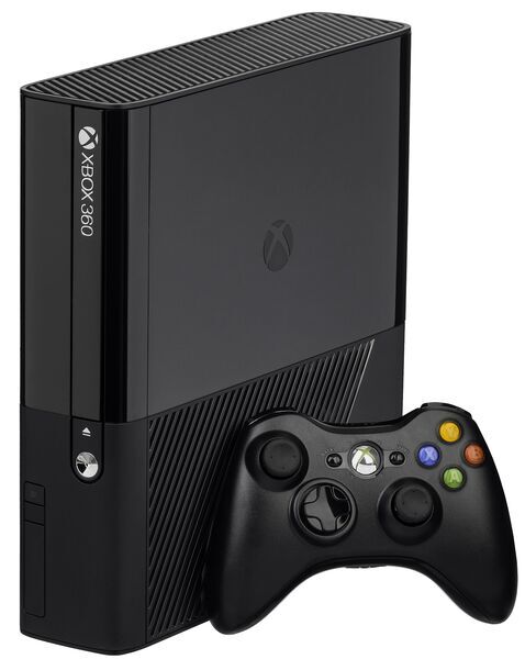 Xbox 360 E | 250 GB | 2 Controller | matowy czarny 2