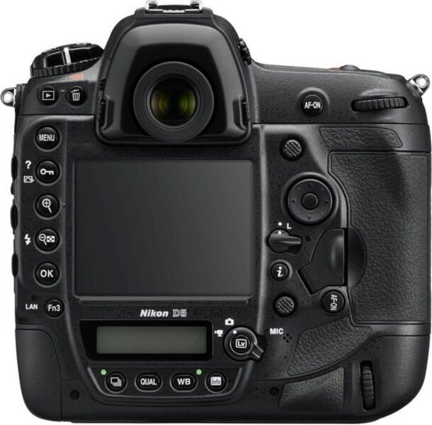 Nikon D5 CF | noir 2