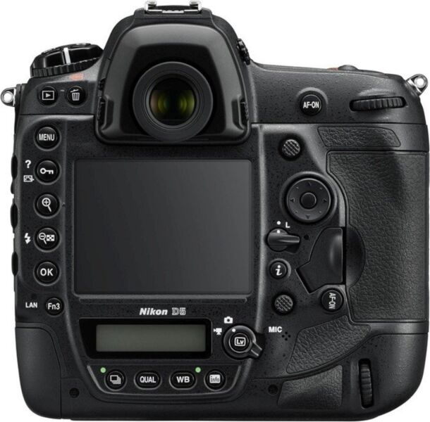 Nikon D5 XQD | schwarz 3