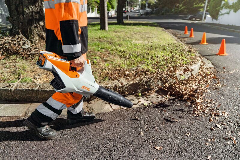 STIHL BGA 86 Akku-Laubbläser im Set | orange/grau/schwarz 5