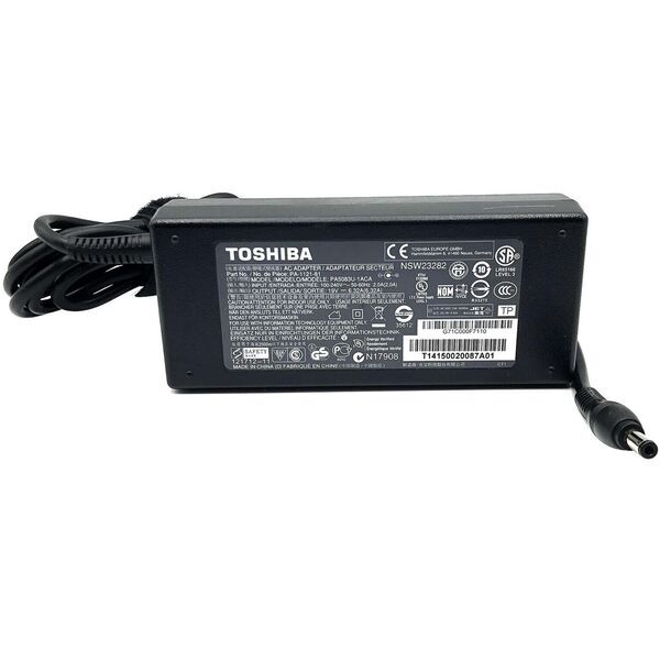 Toshiba PA-1121-81 Strømforsyningsenhed | sort | 120 W